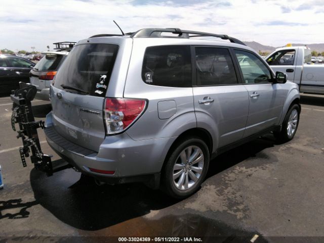 Photo 3 VIN: JF2SHBDC9CH427931 - SUBARU FORESTER 