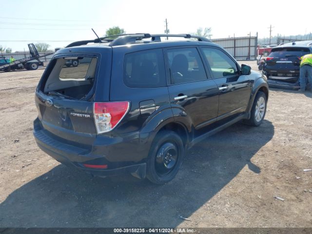 Photo 3 VIN: JF2SHBDC9CH457964 - SUBARU FORESTER 