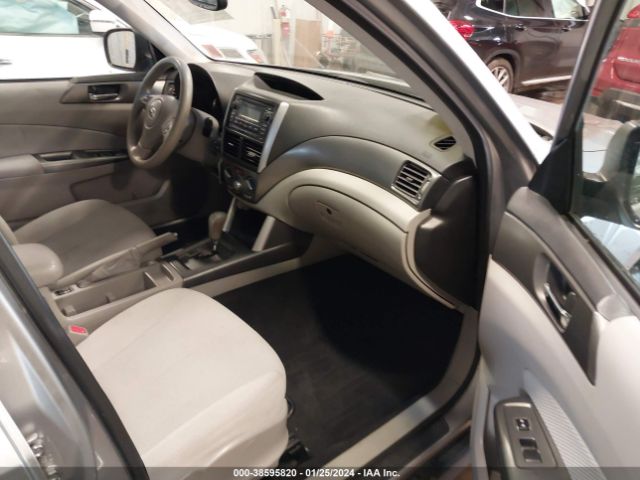 Photo 4 VIN: JF2SHBDCXBH745569 - SUBARU FORESTER 