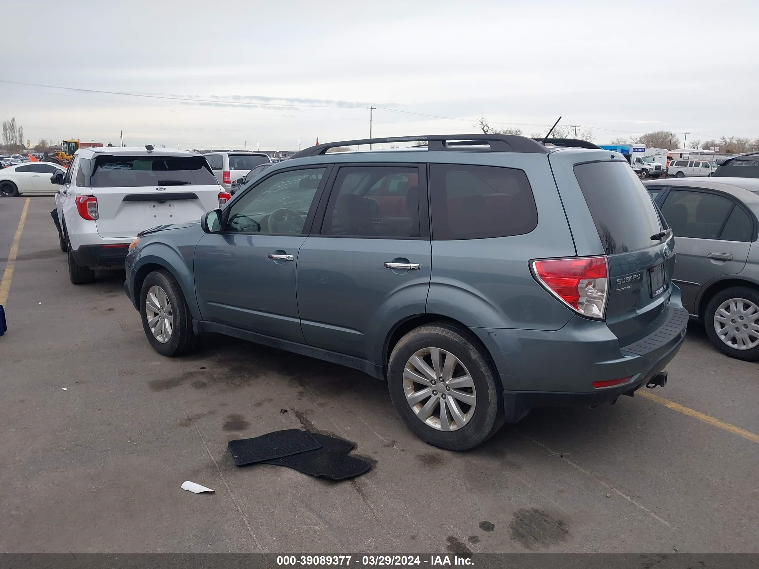 Photo 2 VIN: JF2SHBDCXCH441742 - SUBARU FORESTER 