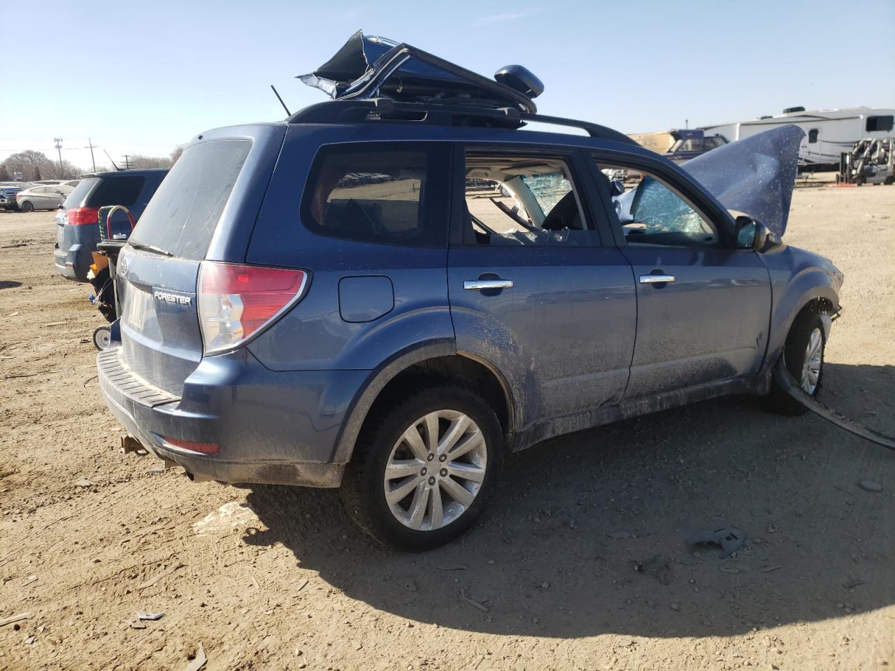 Photo 2 VIN: JF2SHBEC7BH769942 - SUBARU FORESTER 