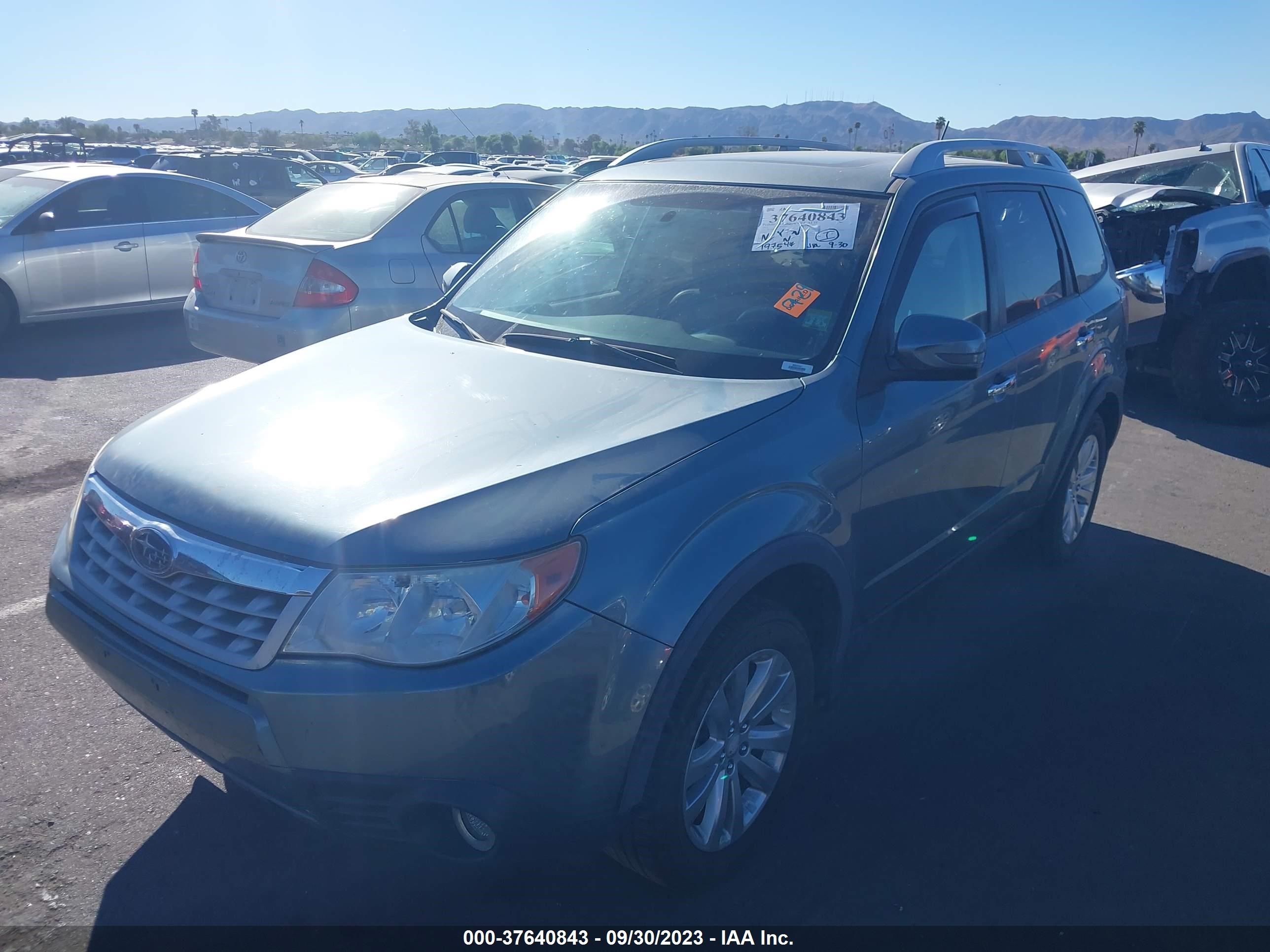 Photo 1 VIN: JF2SHBGC1CH418684 - SUBARU FORESTER 