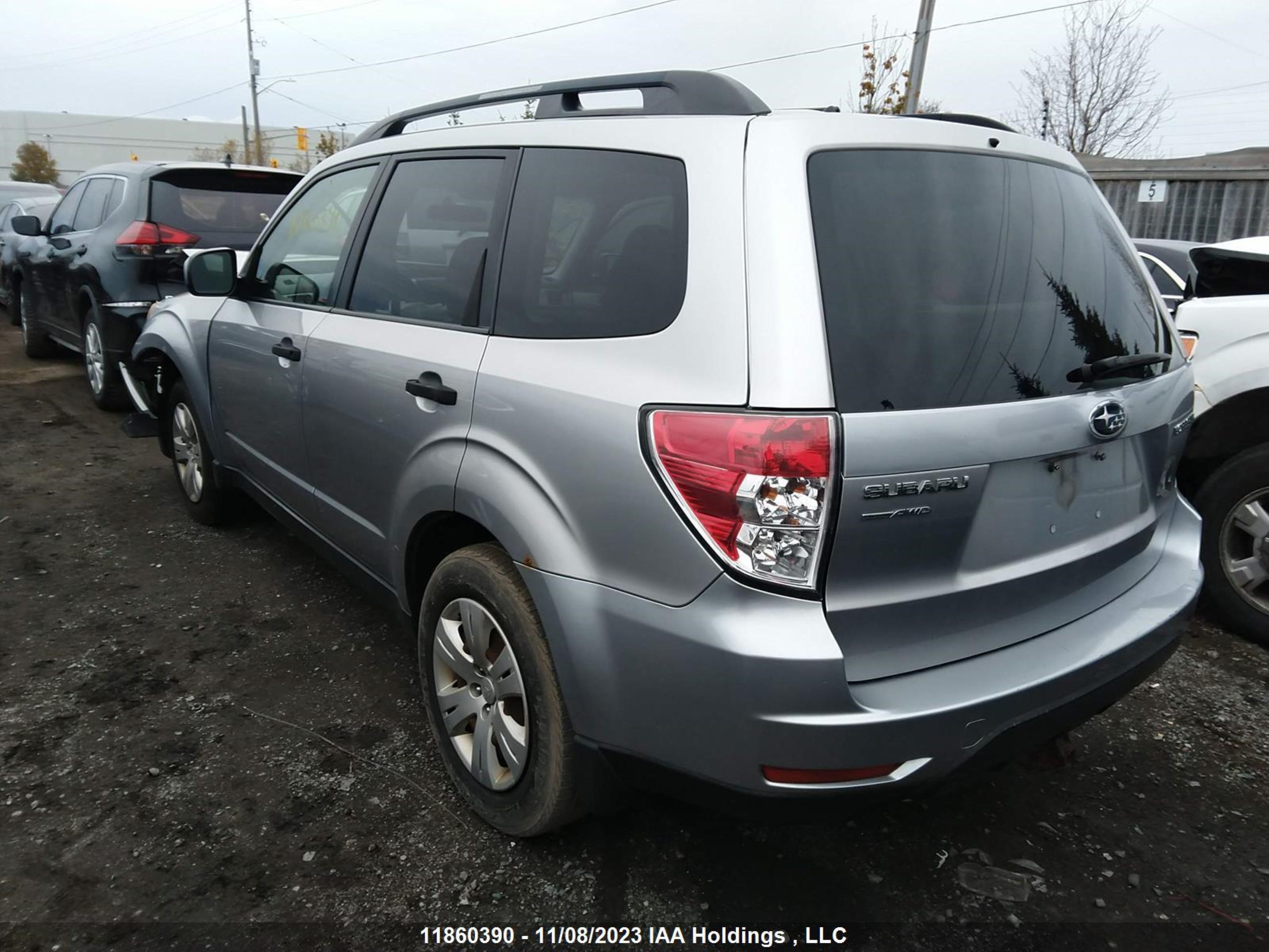 Photo 2 VIN: JF2SHCBC2CH426662 - SUBARU FORESTER 