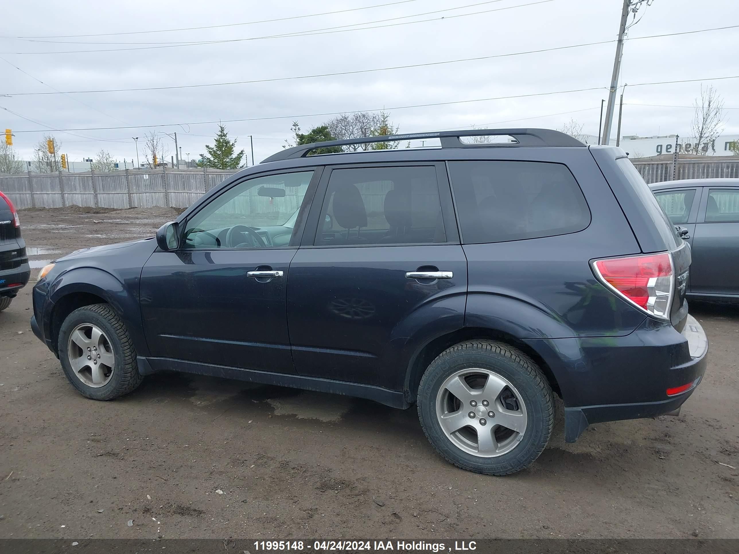 Photo 13 VIN: JF2SHCEC7BH756453 - SUBARU FORESTER 