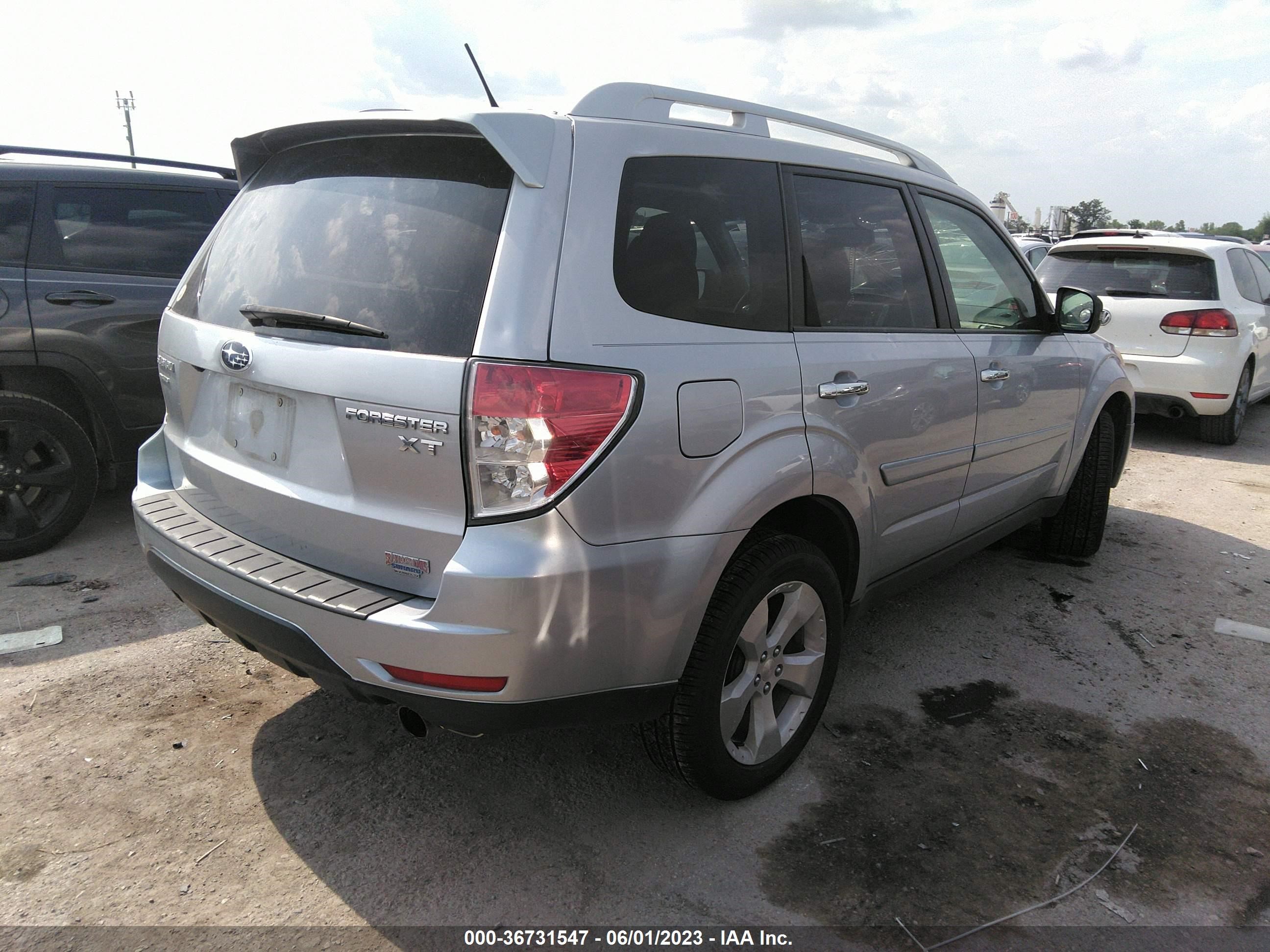 Photo 3 VIN: JF2SHGGC5DH418010 - SUBARU FORESTER 