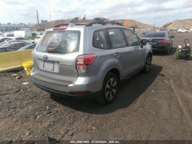 Photo 3 VIN: JF2SJABC0JH452103 - SUBARU FORESTER 