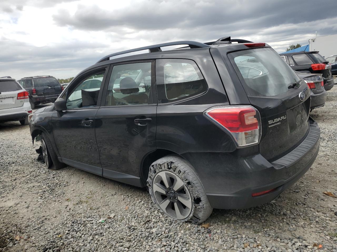 Photo 1 VIN: JF2SJABC2HH521609 - SUBARU FORESTER 