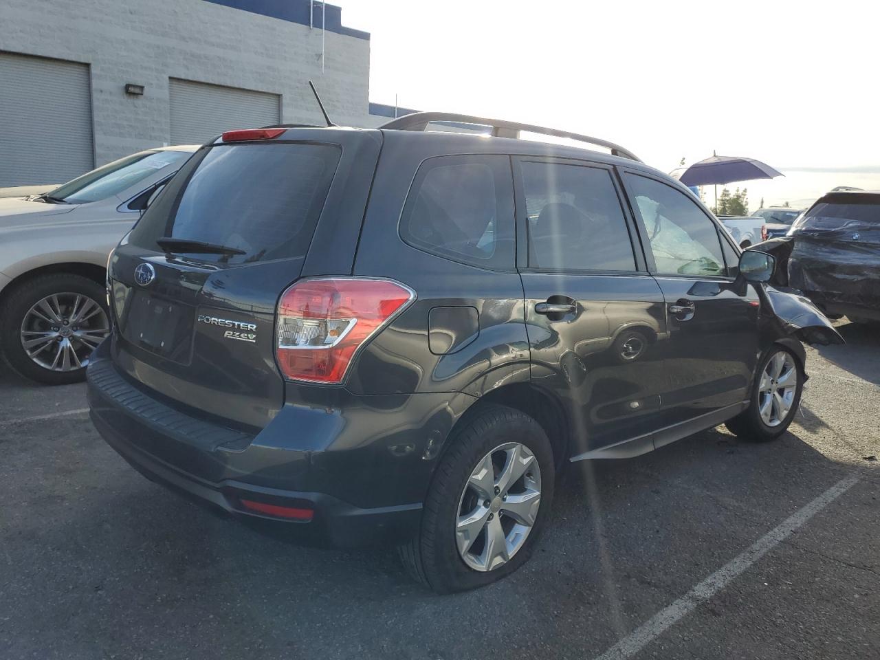 Photo 2 VIN: JF2SJABC3FH436033 - SUBARU FORESTER 