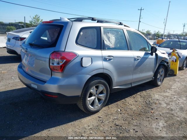 Photo 3 VIN: JF2SJABC3GH507393 - SUBARU FORESTER 