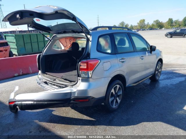 Photo 3 VIN: JF2SJABC3HH594746 - SUBARU FORESTER 