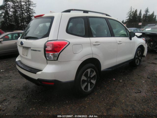 Photo 3 VIN: JF2SJABC3JH457814 - SUBARU FORESTER 