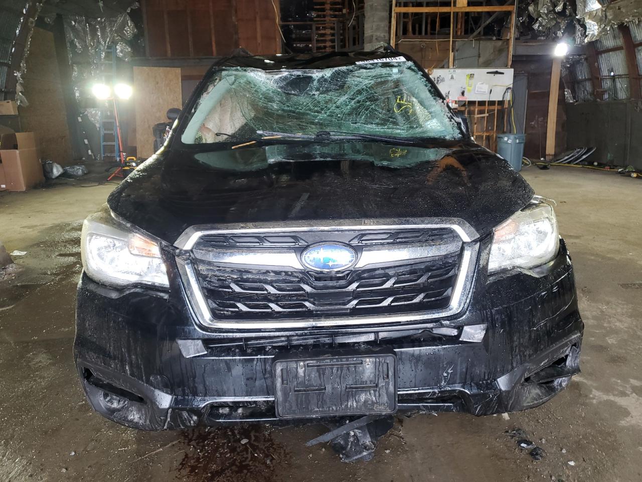 Photo 4 VIN: JF2SJABC4HH475586 - SUBARU FORESTER 