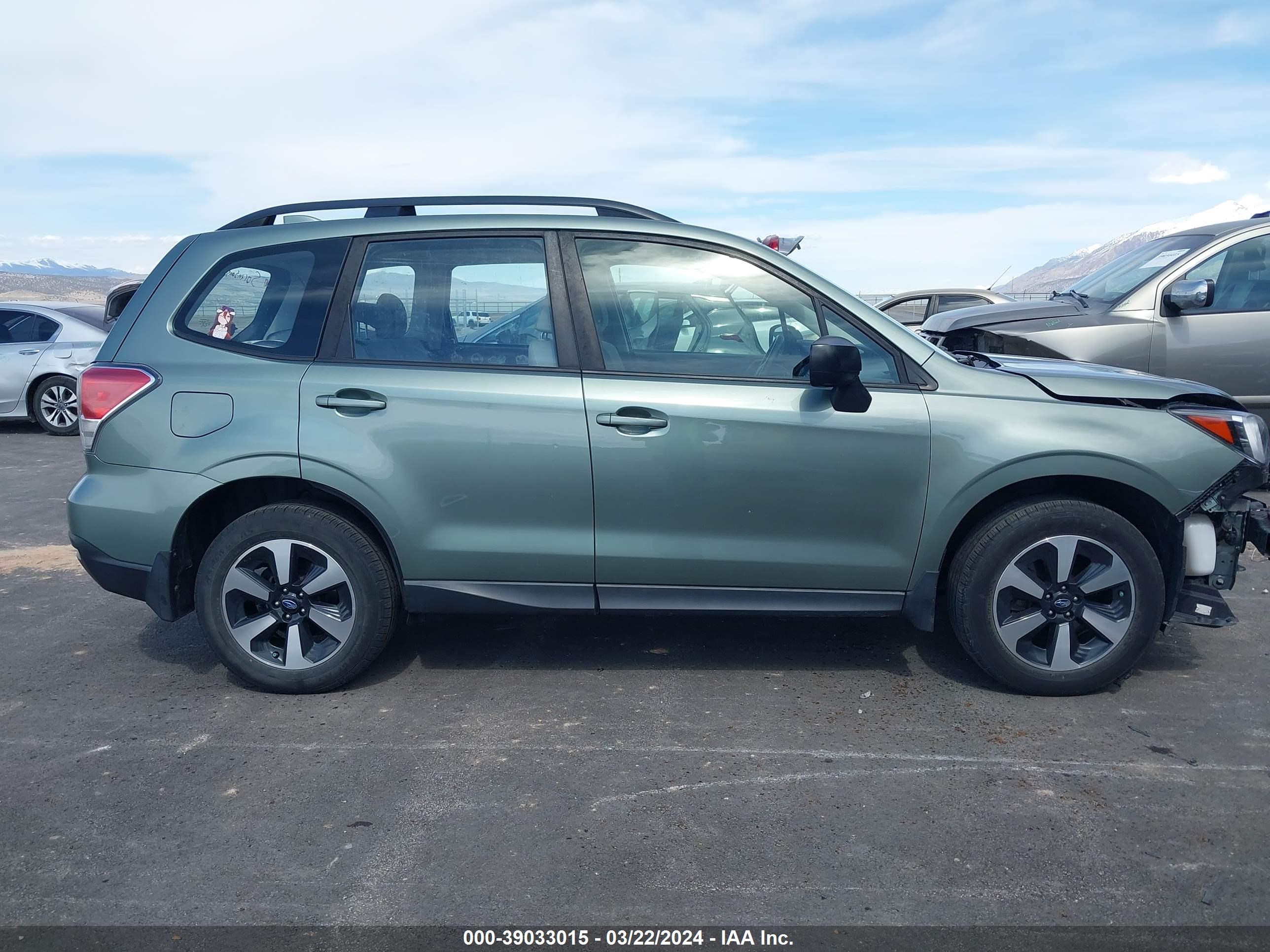 Photo 13 VIN: JF2SJABC4HH578250 - SUBARU FORESTER 