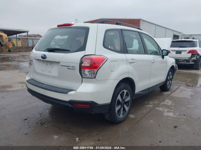 Photo 3 VIN: JF2SJABC5HH521748 - SUBARU FORESTER 