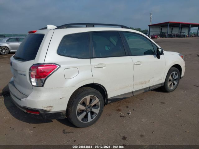 Photo 3 VIN: JF2SJABC5JH449648 - SUBARU FORESTER 