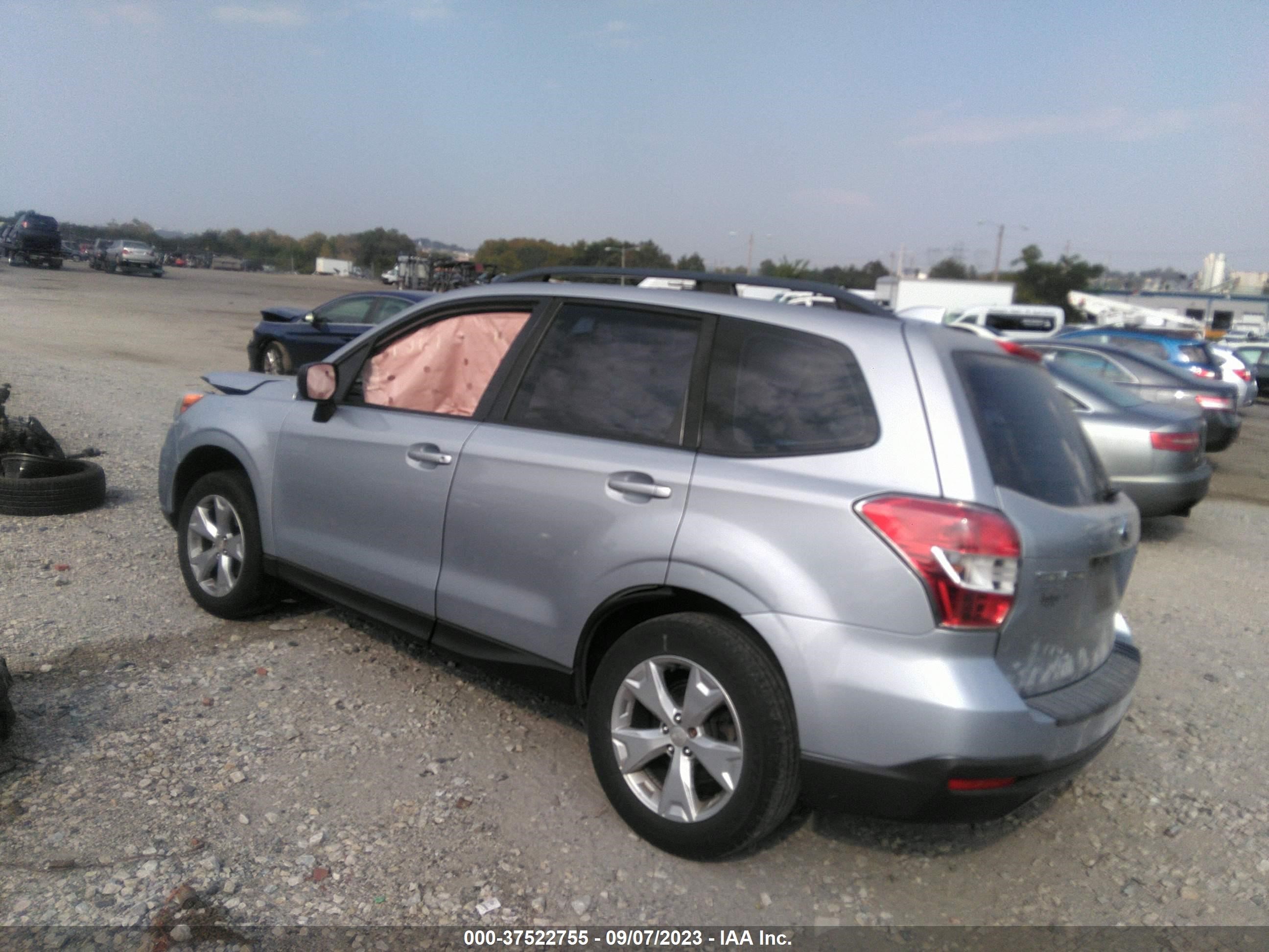 Photo 2 VIN: JF2SJABC6GH558208 - SUBARU FORESTER 