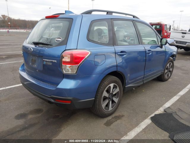 Photo 3 VIN: JF2SJABC7JH472767 - SUBARU FORESTER 