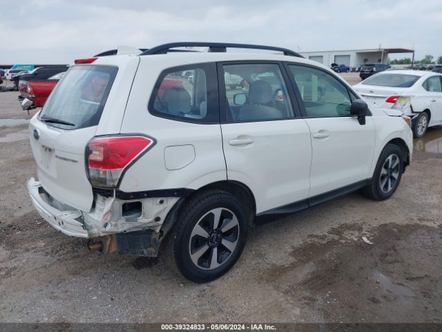 Photo 3 VIN: JF2SJABC7JH489004 - SUBARU FORESTER 