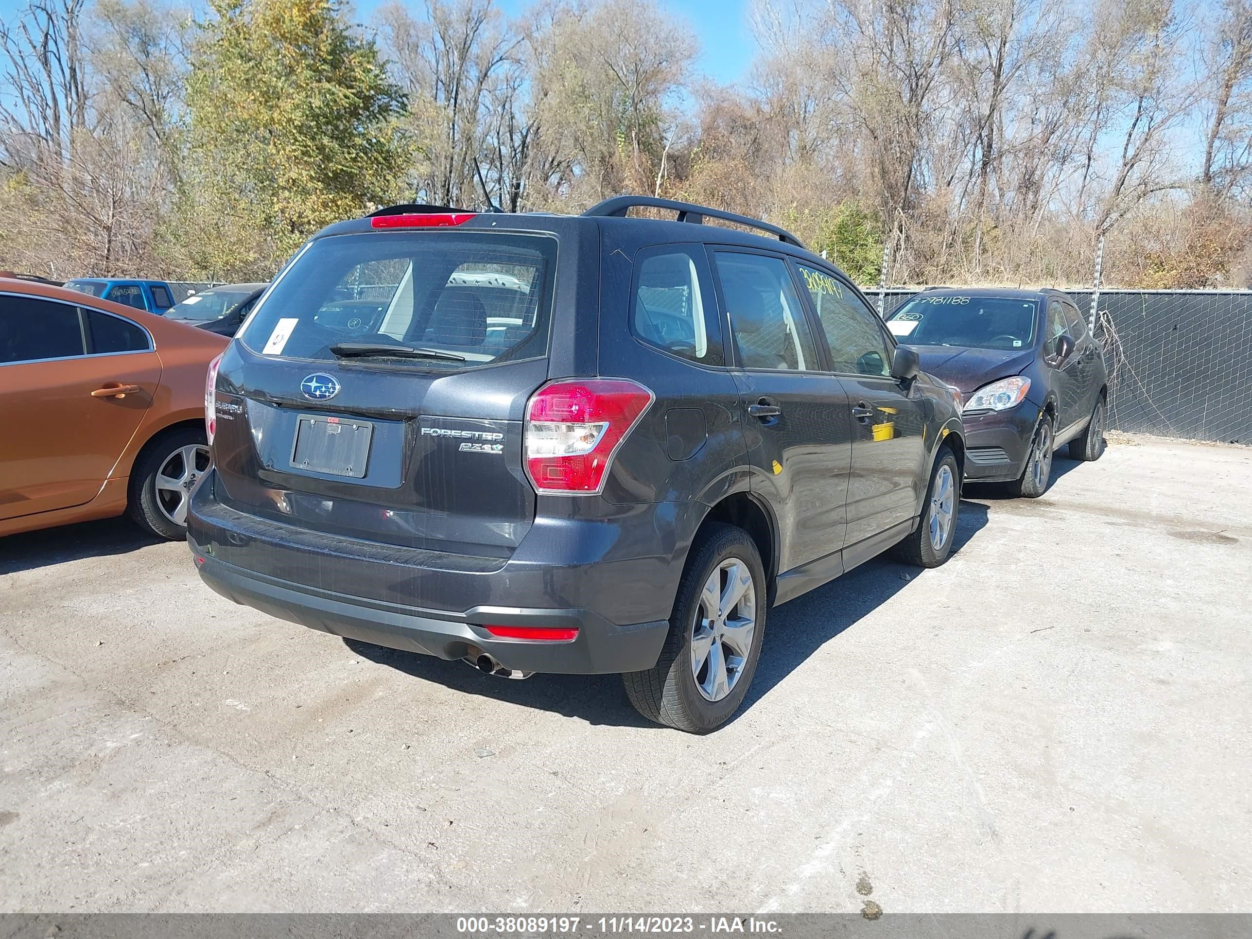 Photo 3 VIN: JF2SJABC8FH583416 - SUBARU FORESTER 