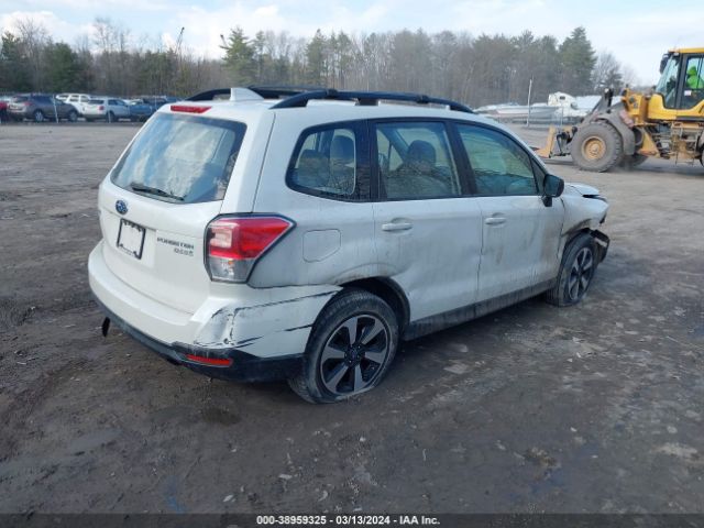 Photo 3 VIN: JF2SJABC8HH427475 - SUBARU FORESTER 