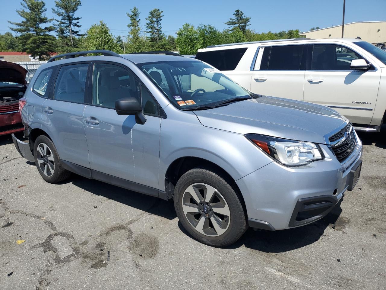 Photo 3 VIN: JF2SJABC8JH484815 - SUBARU FORESTER 