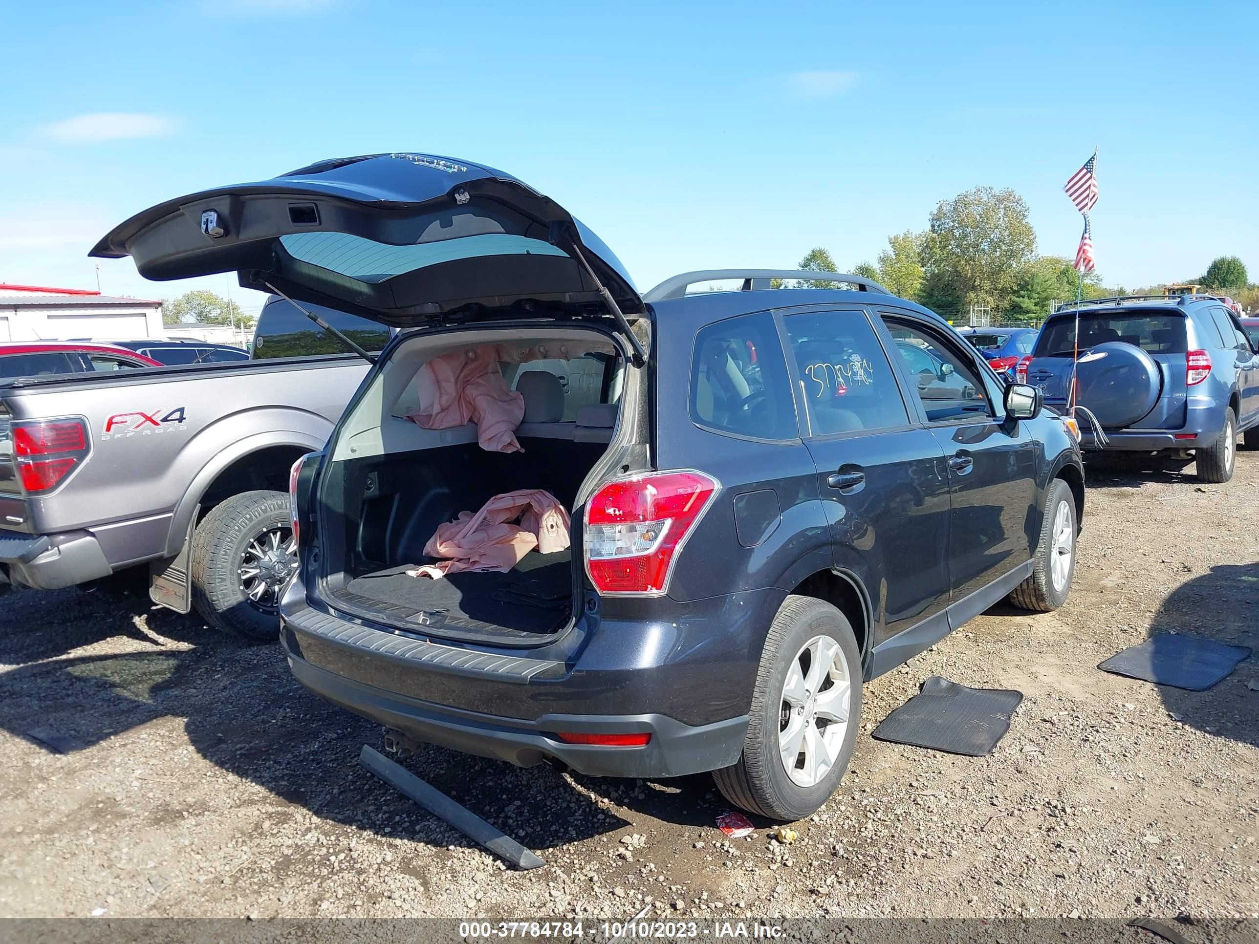 Photo 3 VIN: JF2SJADC0FH572374 - SUBARU FORESTER 