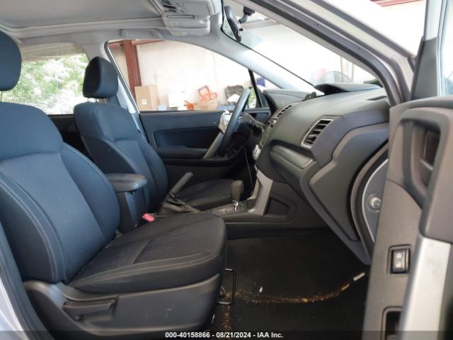 Photo 4 VIN: JF2SJADC0GH492199 - SUBARU FORESTER 