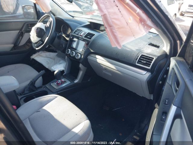 Photo 4 VIN: JF2SJADC0GH538792 - SUBARU FORESTER 