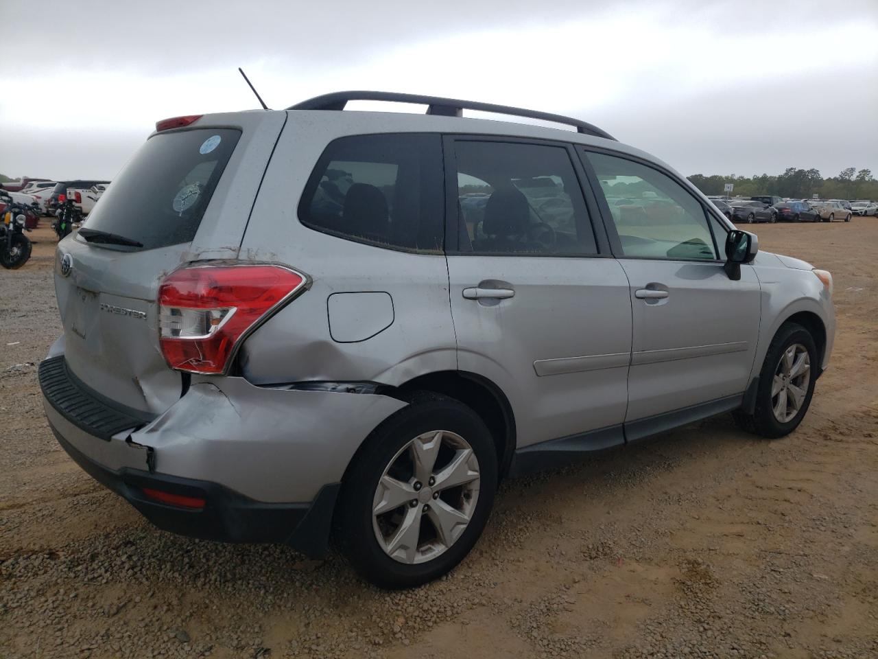 Photo 2 VIN: JF2SJADC1FH546236 - SUBARU FORESTER 