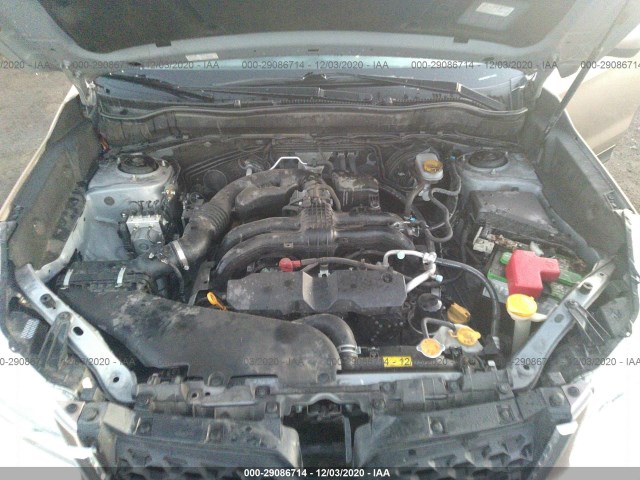 Photo 9 VIN: JF2SJADC1FH563960 - SUBARU FORESTER 