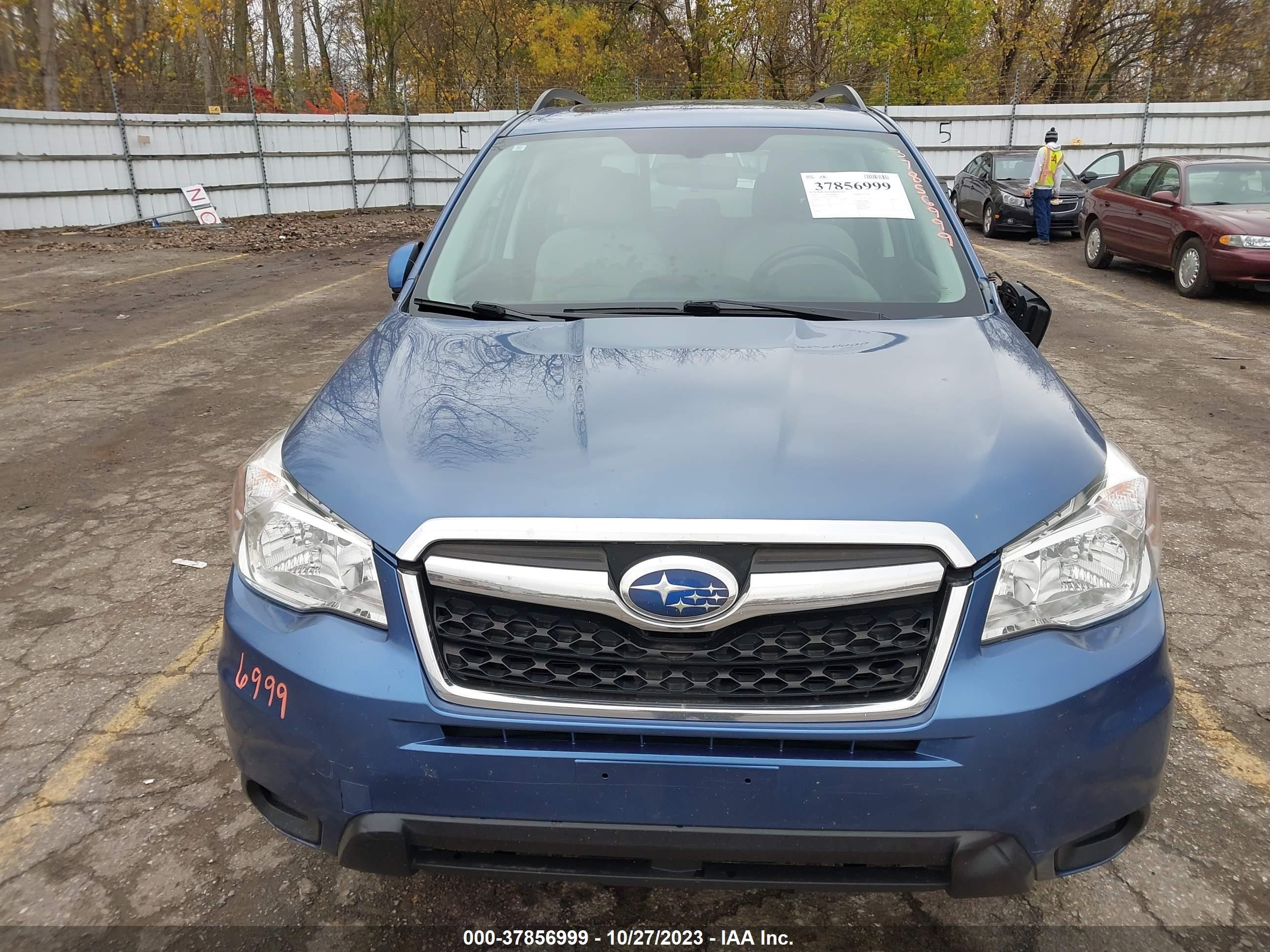 Photo 11 VIN: JF2SJADC1GH521807 - SUBARU FORESTER 