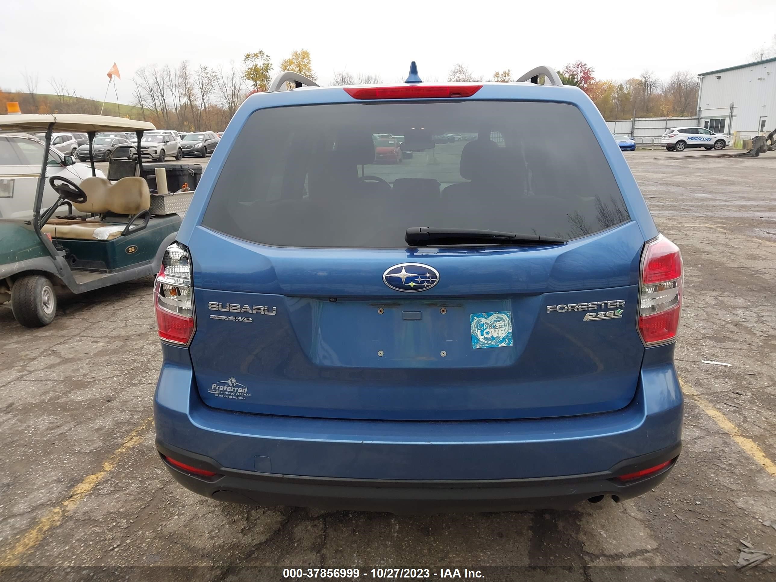 Photo 15 VIN: JF2SJADC1GH521807 - SUBARU FORESTER 