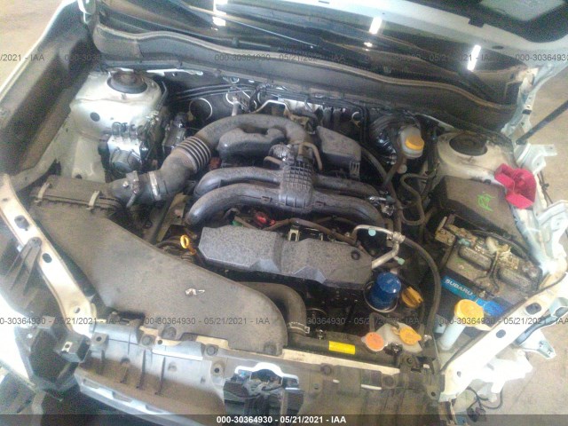 Photo 9 VIN: JF2SJADC1GH532743 - SUBARU FORESTER 