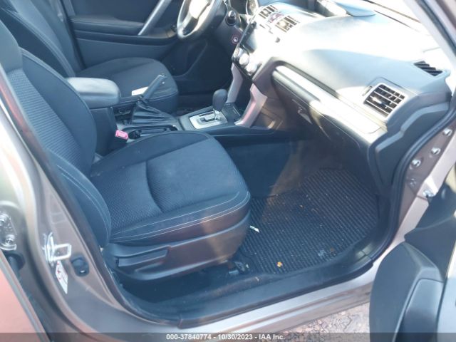 Photo 4 VIN: JF2SJADC1GH548411 - SUBARU FORESTER 