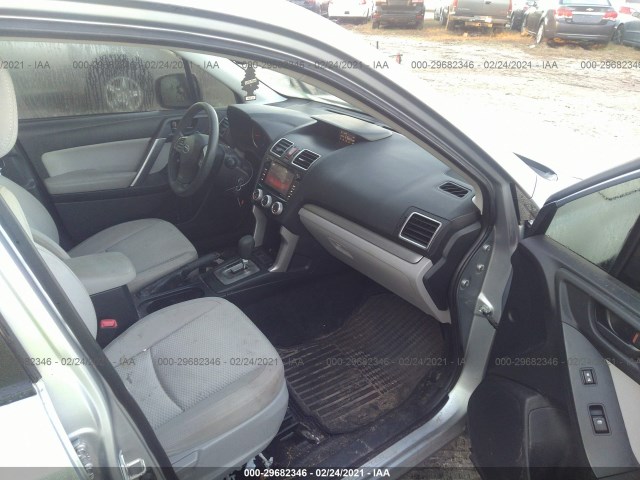 Photo 4 VIN: JF2SJADC2GH425345 - SUBARU FORESTER 