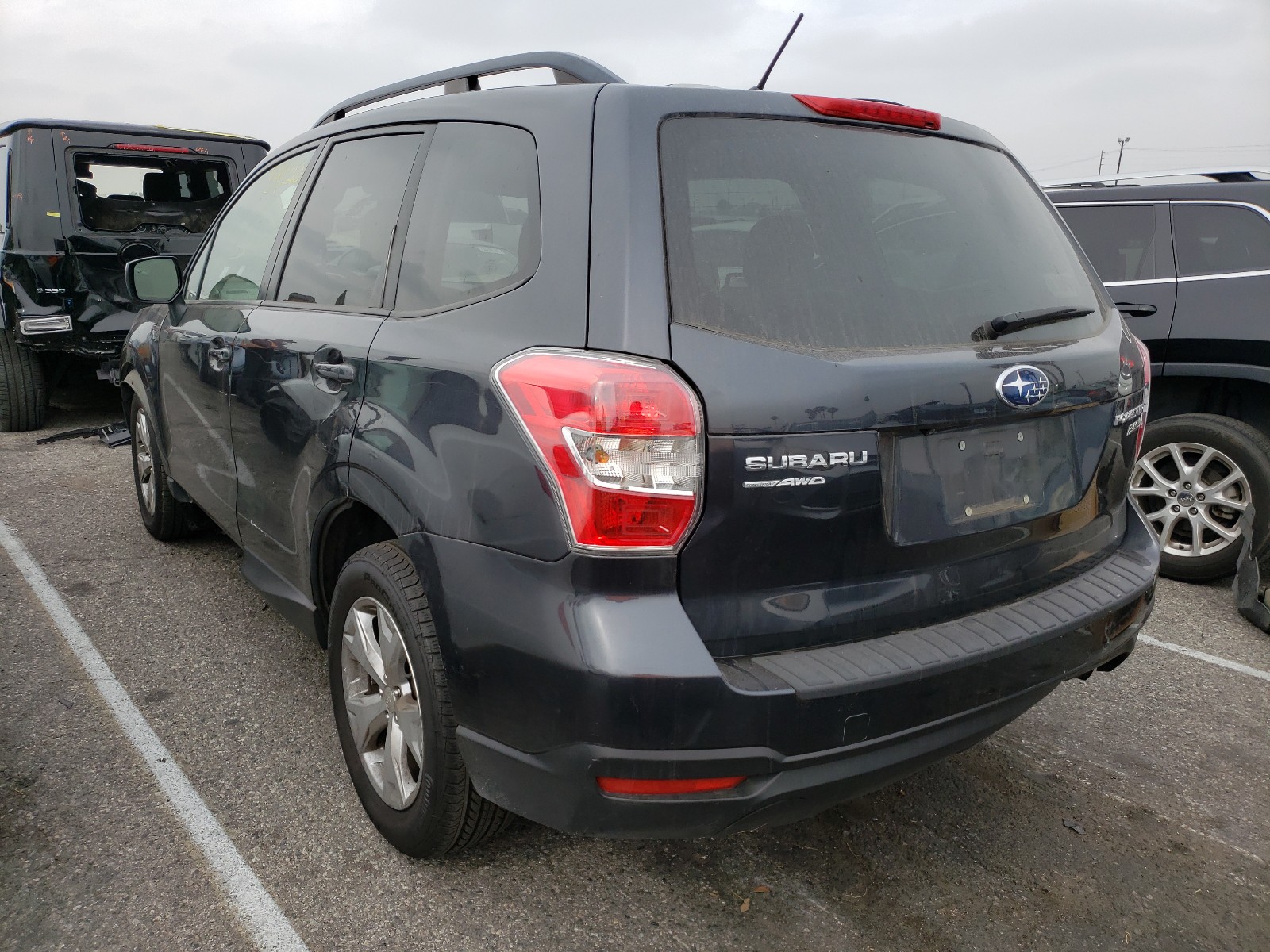 Photo 2 VIN: JF2SJADC3FH483950 - SUBARU FORESTER 2 