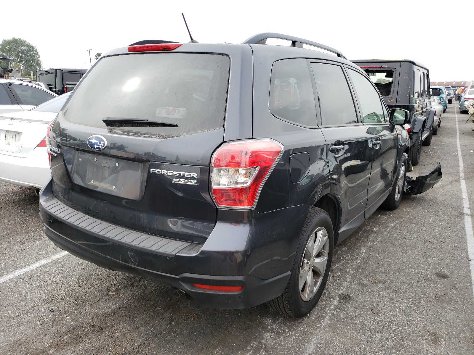 Photo 3 VIN: JF2SJADC3FH483950 - SUBARU FORESTER 2 