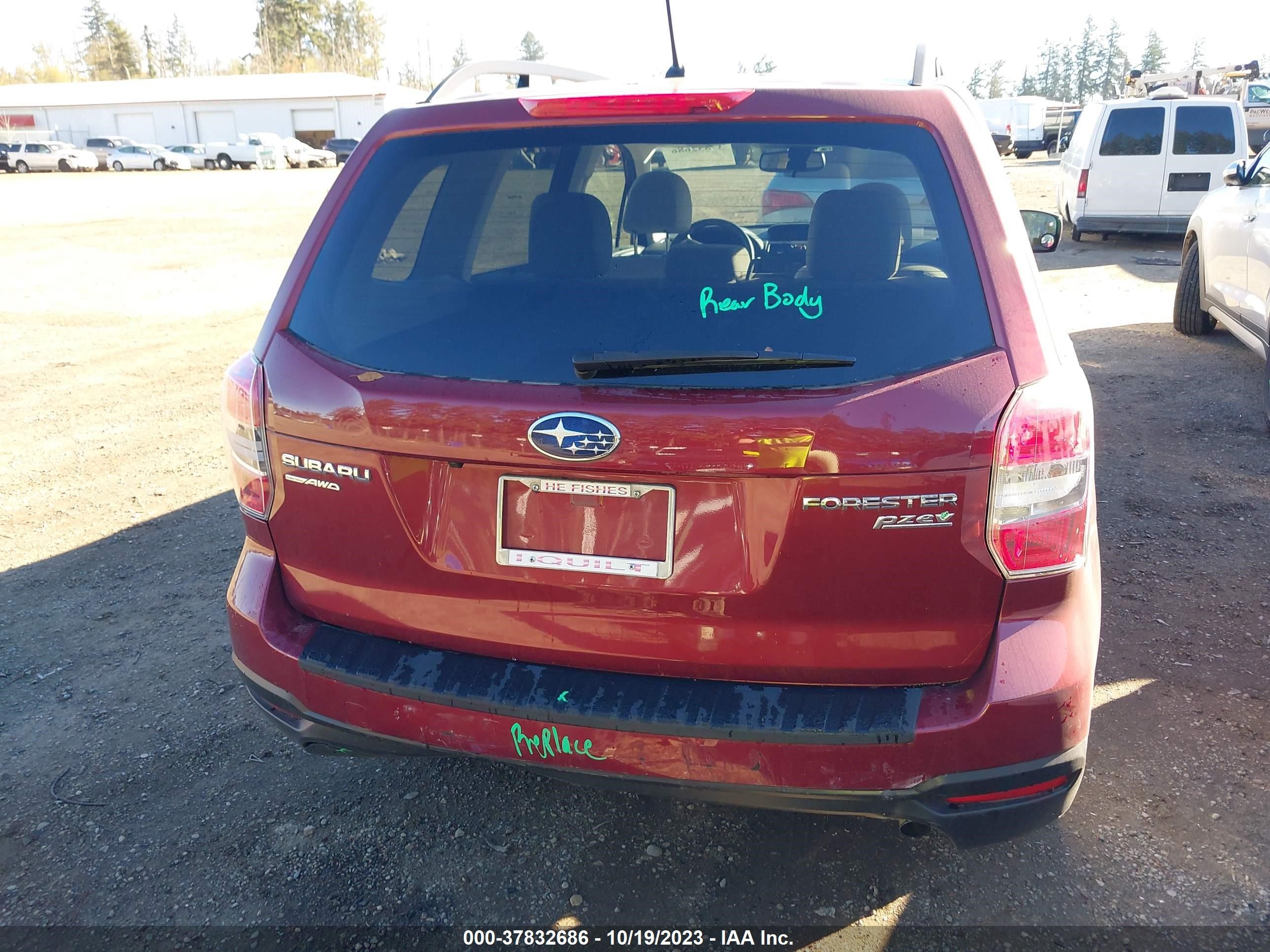 Photo 15 VIN: JF2SJADC3FH565774 - SUBARU FORESTER 