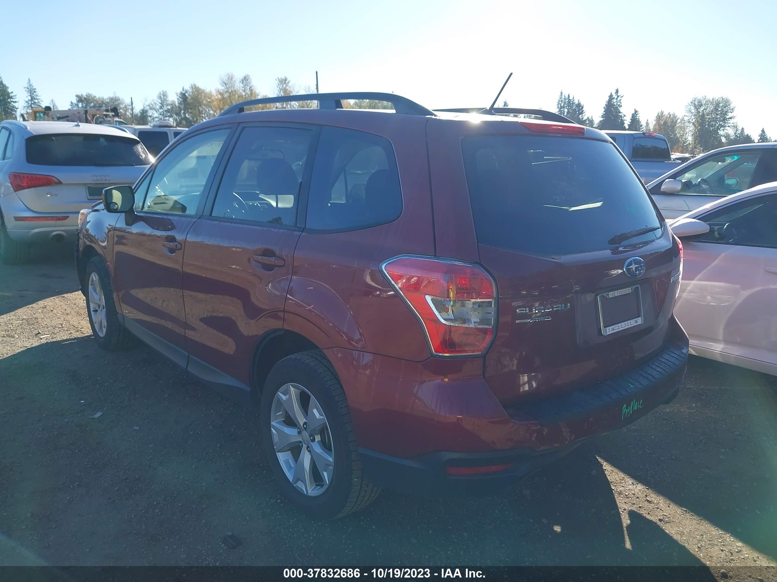 Photo 2 VIN: JF2SJADC3FH565774 - SUBARU FORESTER 