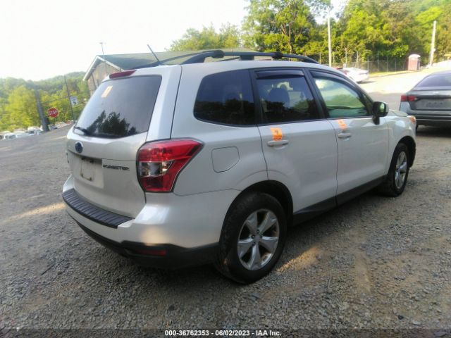 Photo 3 VIN: JF2SJADC3FH582297 - SUBARU FORESTER 