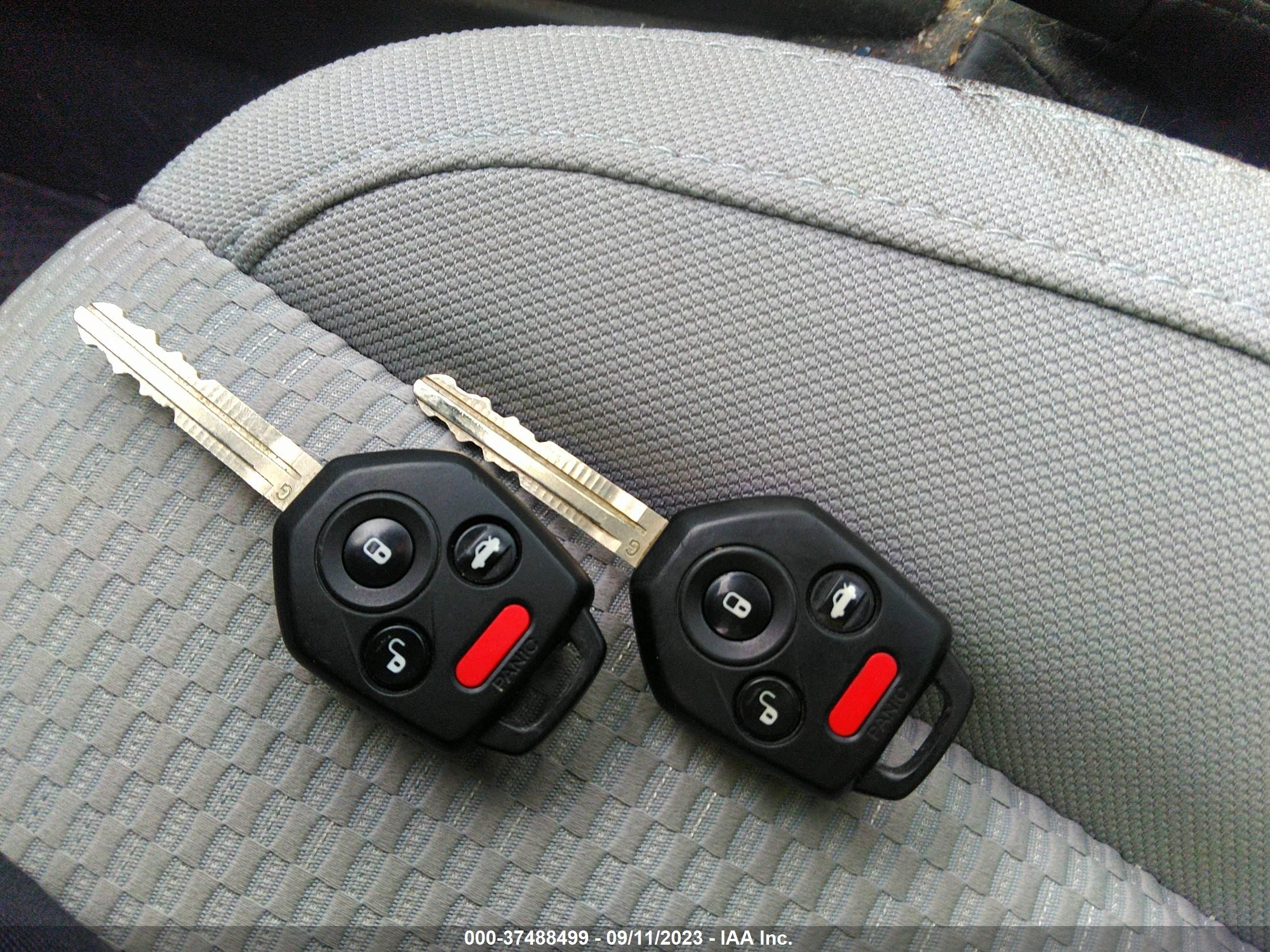Photo 10 VIN: JF2SJADC3FH590223 - SUBARU FORESTER 