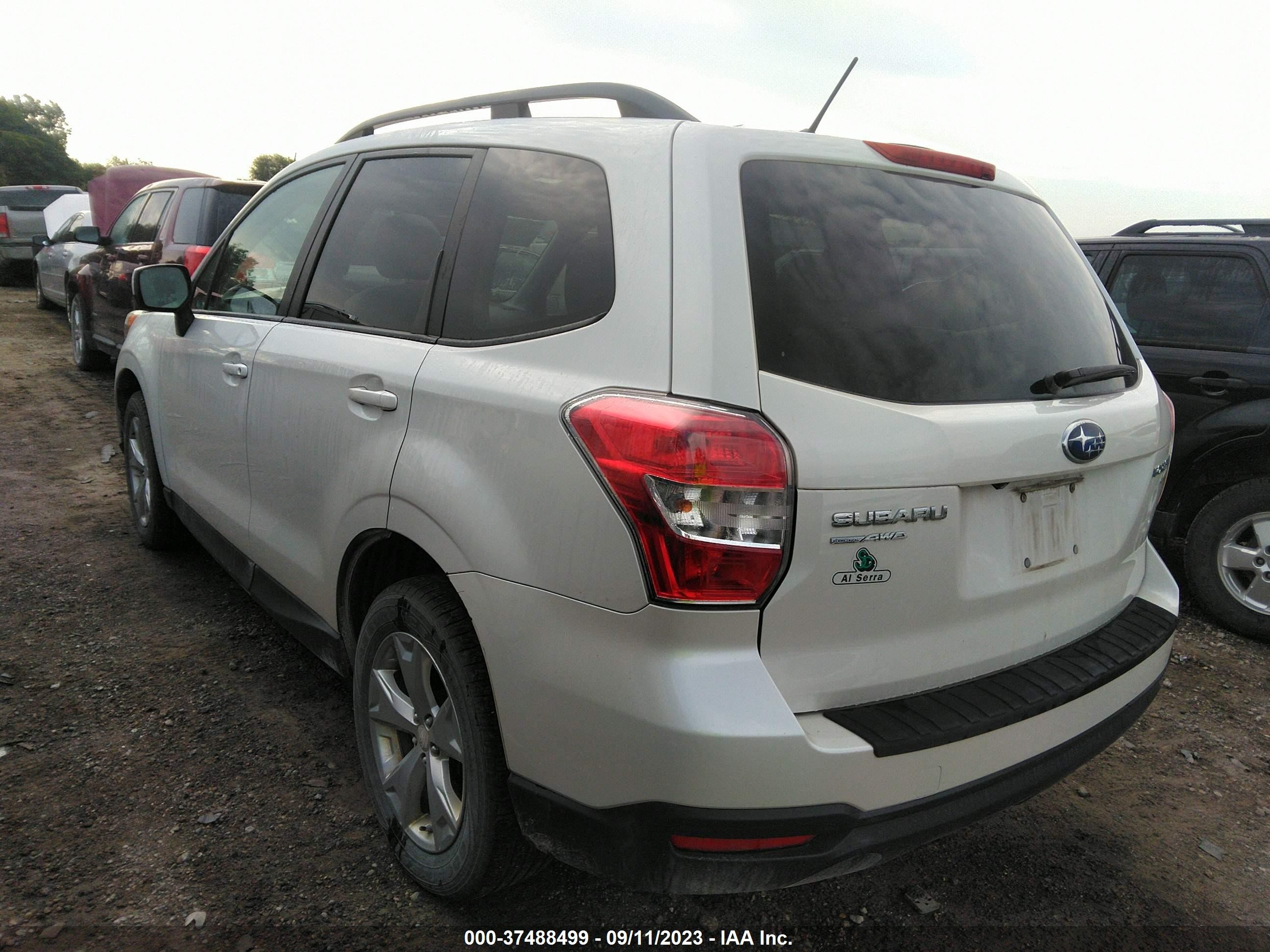 Photo 2 VIN: JF2SJADC3FH590223 - SUBARU FORESTER 