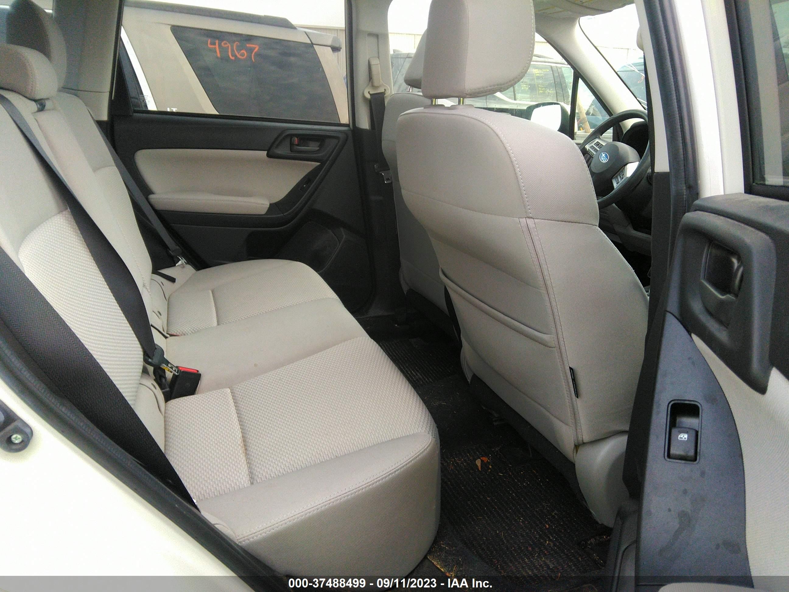 Photo 7 VIN: JF2SJADC3FH590223 - SUBARU FORESTER 