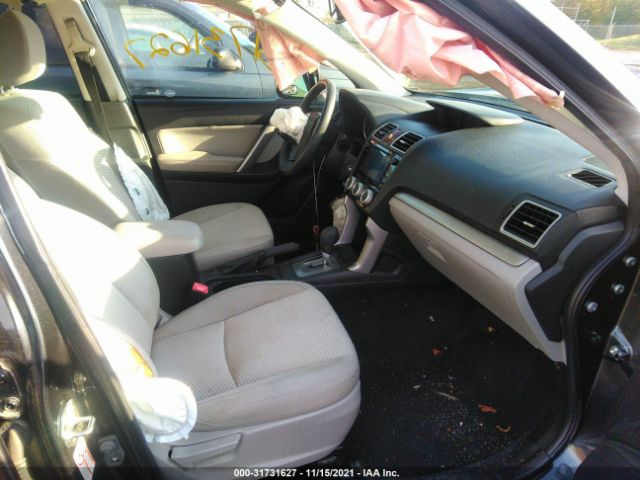 Photo 4 VIN: JF2SJADC3GH400096 - SUBARU FORESTER 