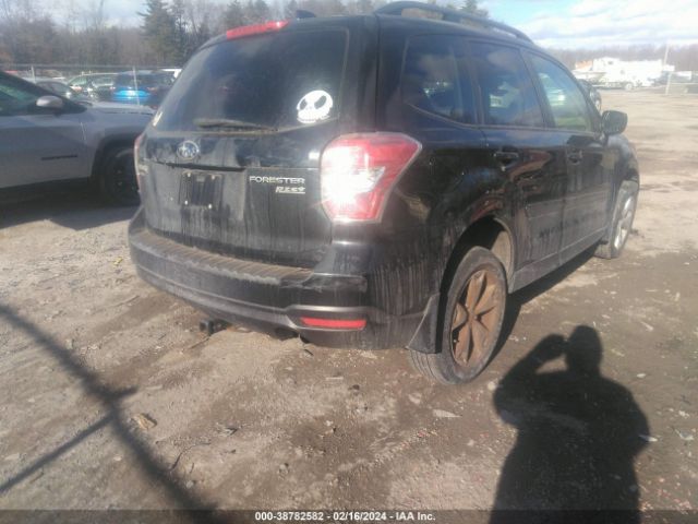 Photo 3 VIN: JF2SJADC5GH496488 - SUBARU FORESTER 