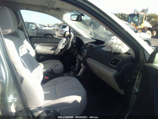 Photo 4 VIN: JF2SJADC5GH562327 - SUBARU FORESTER 