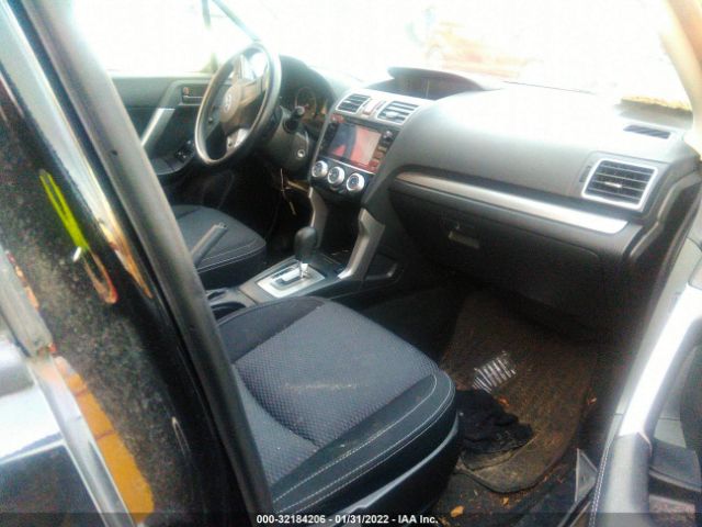 Photo 4 VIN: JF2SJADC6GH560263 - SUBARU FORESTER 