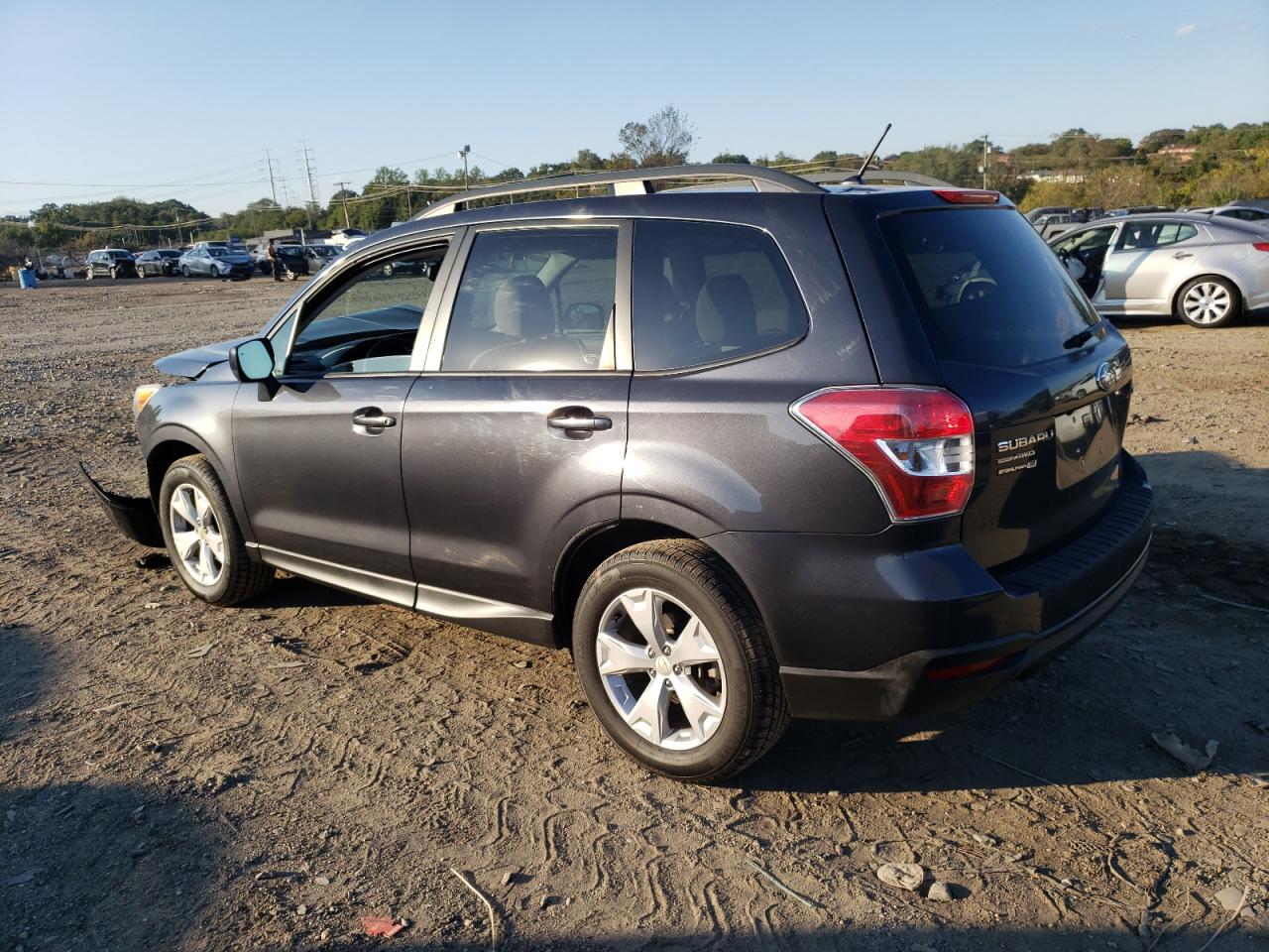 Photo 1 VIN: JF2SJADC7FG422588 - SUBARU FORESTER 