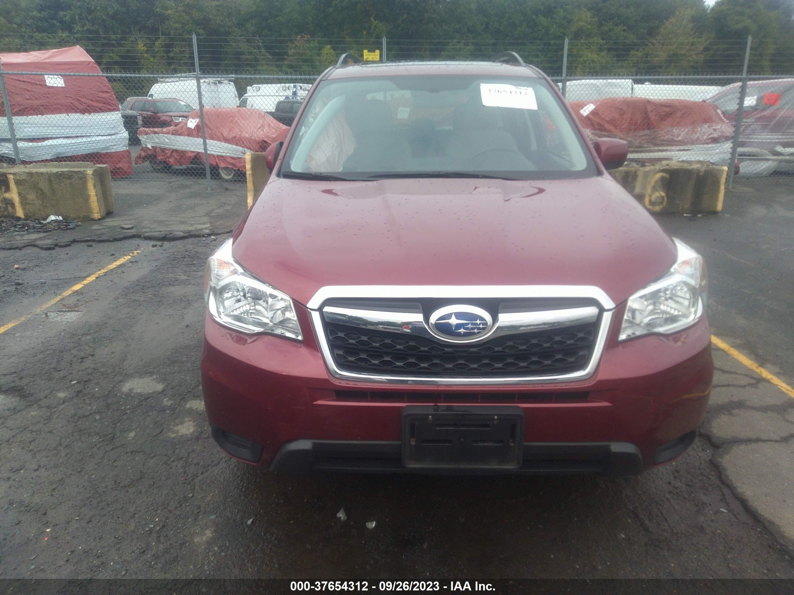 Photo 11 VIN: JF2SJADC7GH401008 - SUBARU FORESTER 