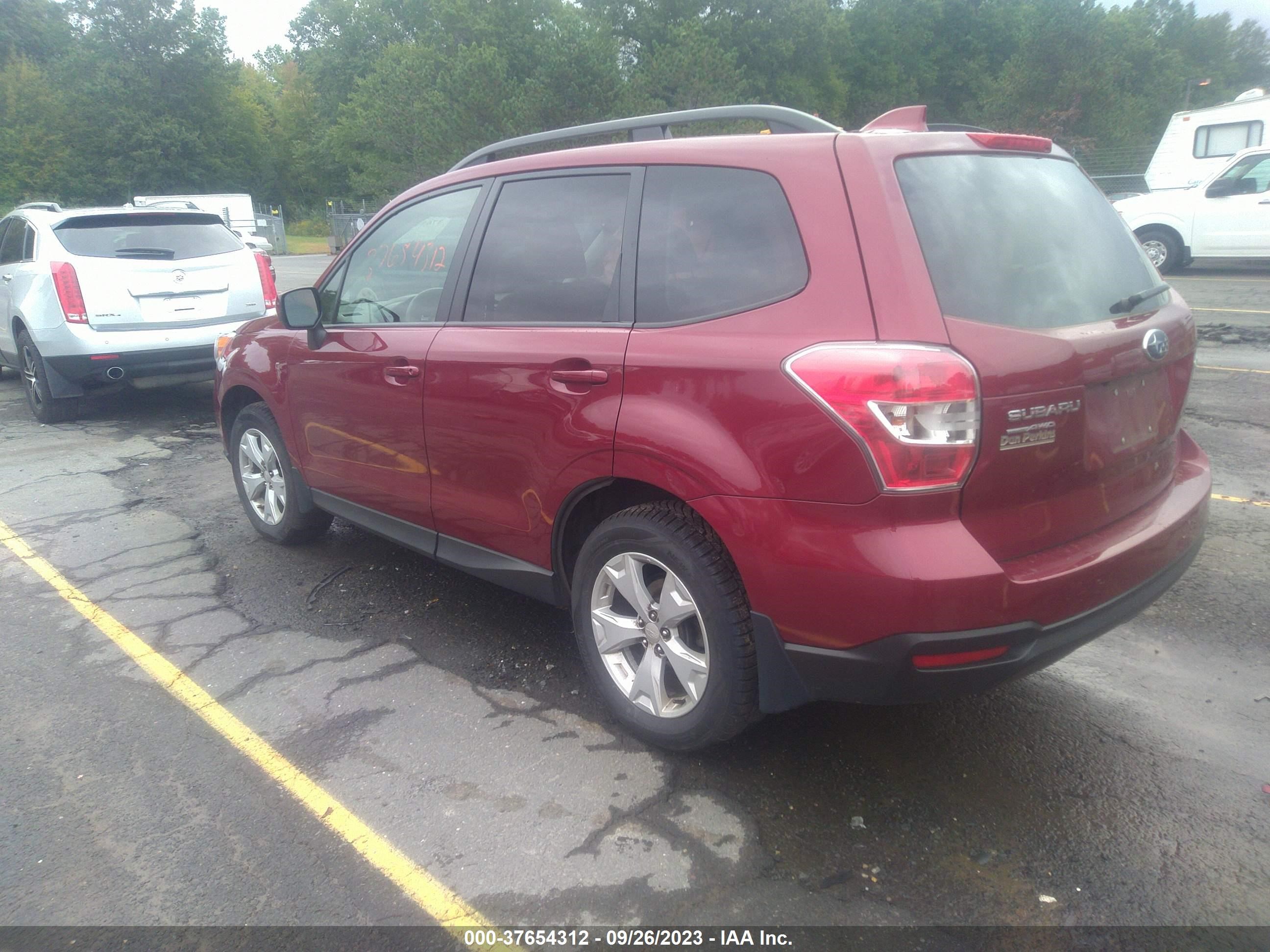 Photo 2 VIN: JF2SJADC7GH401008 - SUBARU FORESTER 